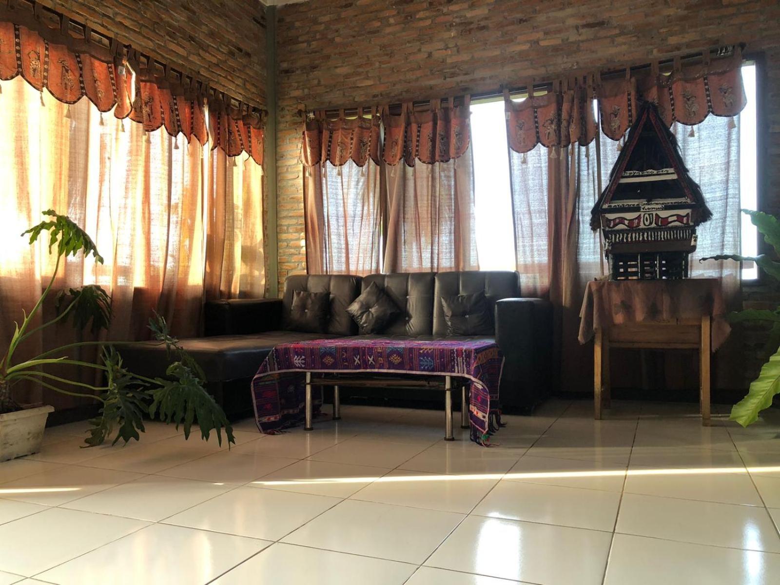 Bua Guest House Medan Exterior photo