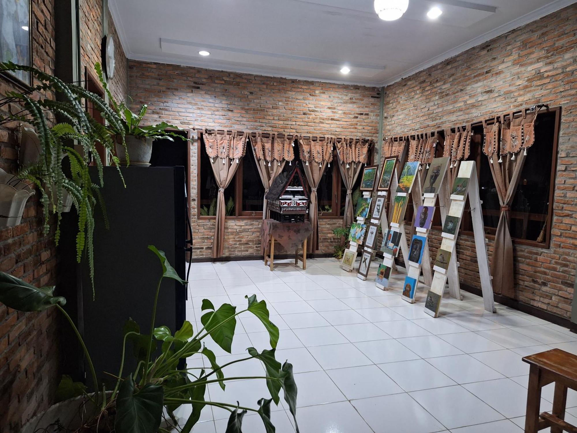 Bua Guest House Medan Exterior photo