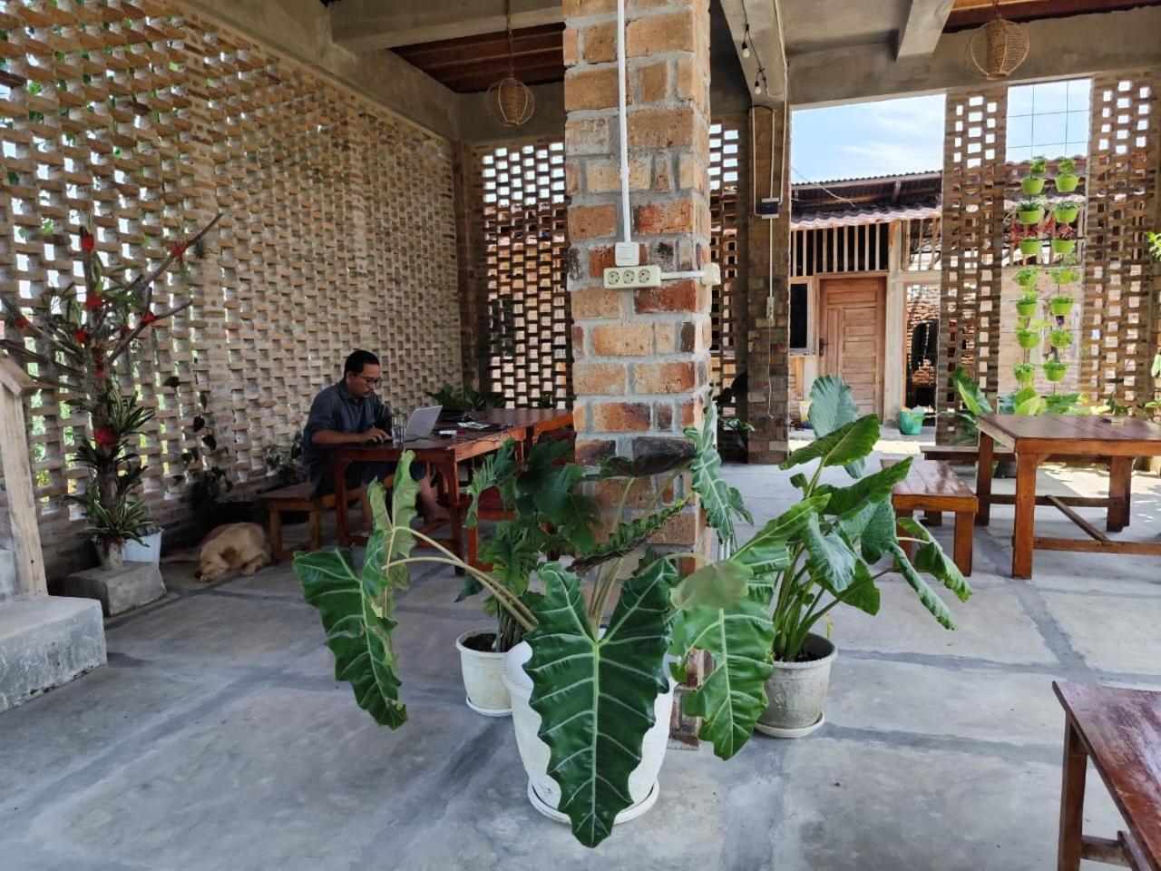 Bua Guest House Medan Exterior photo
